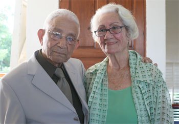 Esposos Rafael A. Ortega González y Violeta Martínez de Ortega.